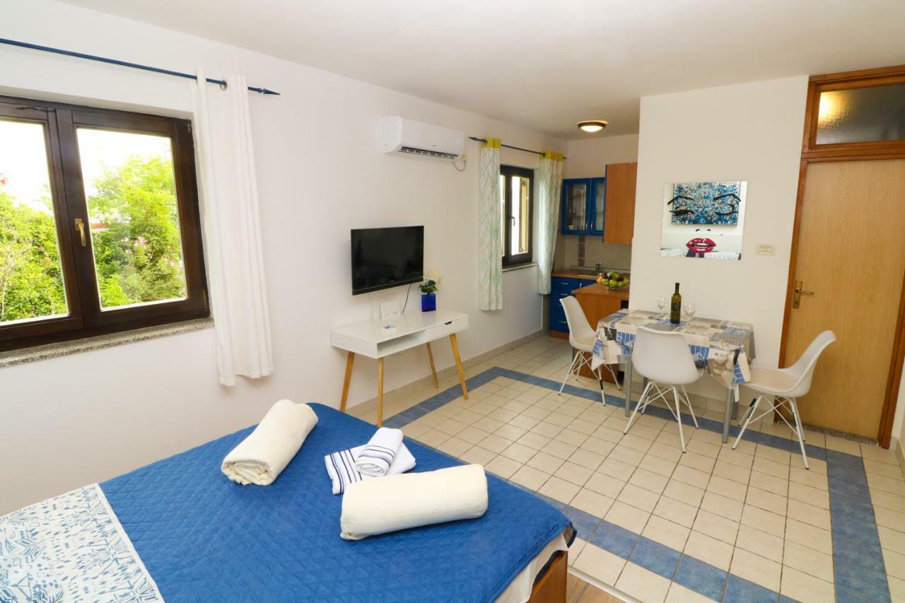Apartments Ines Baška Екстериор снимка